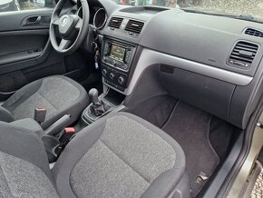 Škoda Yeti 1.6TDi,77KW,NAVI,BEZ KOROZE,ZÁRUKA KM,R.V.2015 - 13