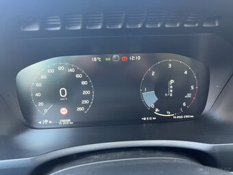 Volvo XC90 D5 2.0 AWD 173kW - 13