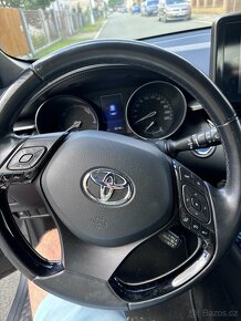 Toyota C-HR, 1.majitel, serviska Toyota, ČR - 13