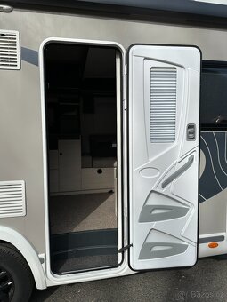 FORD CHAUSSON 640 TITANIUM PREMIUM - 13