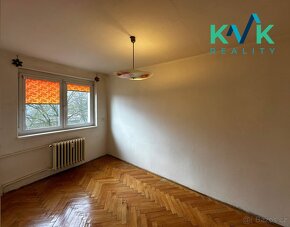 Byt s dispozicí 3+1 s balkónem, celková plocha cca 78m², kli - 13