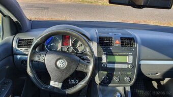 VW Golf V R32 3,2i V6 184kW 4x4 DSG - 13