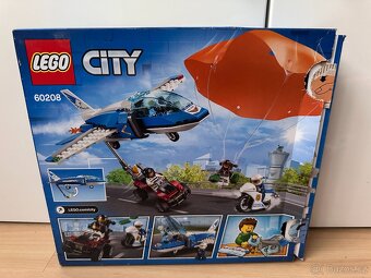 Lego City 60208 - Zatčení zloděje s padákem - 13