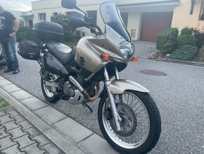 Suzuki 650 Freewind - 13