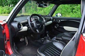 Mini Cooper S 1,6i/Panorama/HarmanKardon/Servis - 13