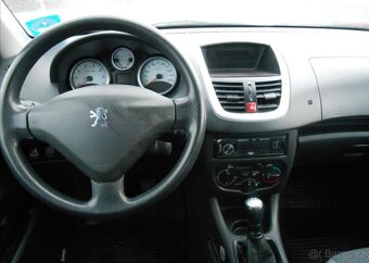 Peugeot 206 1,1 44 kW PLUS KLIMA Serviska benzín - 13