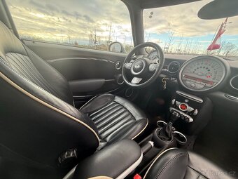 Mini Cooper 1,6 88 kW Automat stylový hatchback v perfektním - 13