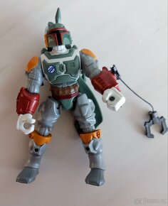 Roboti a figurky - 13