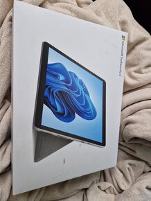 Microsoft Surface GO 64GB - 13