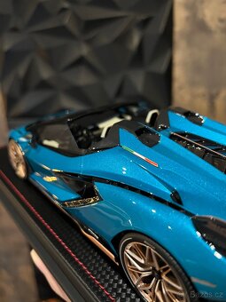 MR Collection - Lamborghini Sian Roadster, 1:18, 399ks - 13