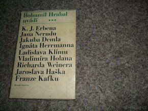 učebnice ČJ retro, slovníky spisovatelů, Hrabal uvádí... - 13