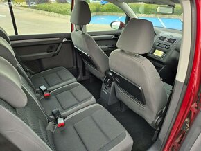 VW Touran 2.0TDi 103kW,7.míst,1.Majitel,serviska,tažné,navi. - 13