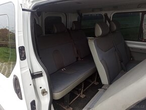 OPEL VIVARO 2.5 CDTi 9míst - 13