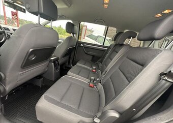 Volkswagen Touran LED 77kW SERVISKA,ROZVODY nafta manuál - 13