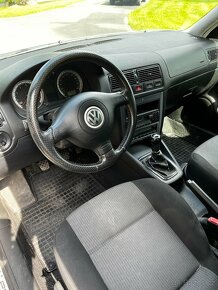 Volkswagen Golf IV 1.6 - 13