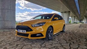 Ford Focus ST kombi mk3 - 13