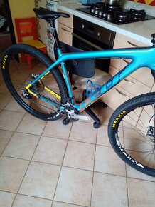 Karbon. MTB 29" FELT nine 4, Shimano XT, brzdy kotouče, v. L - 13