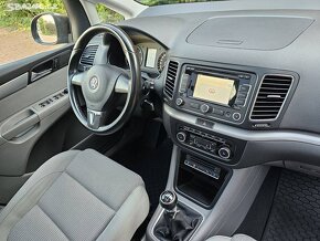 VW Sharan 2.0 TDI 103kW,7.Míst,Tažné,Navi,Serviska,Panorama, - 14