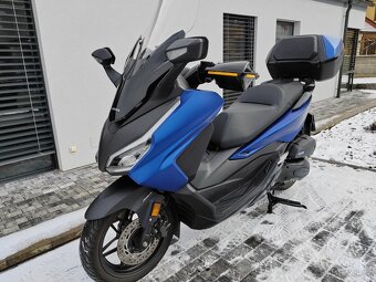 Honda Forza 125 Smart Box-modrá - 14