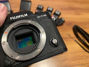 Fujifilm XT 10 + bohaté příslušenství - 14