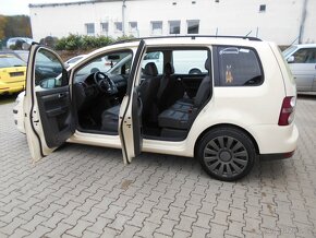 VW TOURAN 1.9 TDI 77KW DSG R.2010 SERVISNÍ KNÍŽKA - 14