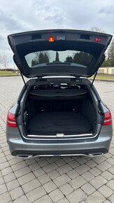 MERCEDES BENZ C 220d AMG Paket / 9G / 1 majitel / DPH - 14