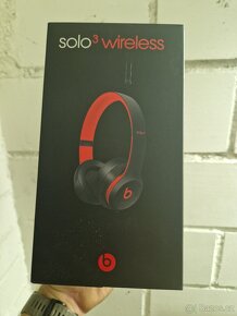 Beats solo 3 wireless - (L) strana nalomená - plně funkční - 14