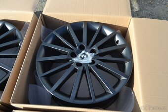 4ks NOVÉ orig.alu disky R18 Škoda Octavia III 2013-2020 - 14