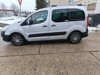 Dobrý den nabízím k prodeji krásný rodinný vůz Citroen Berli - 14