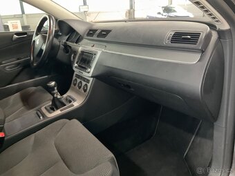 VW Passat B6 2.0TDi 125kW Comfort - Navi - Šíbr - Xenon - 14