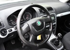 Škoda Octavia 2.0TDi SCOUT 4X4 SERV.KNÍŽKA - 14