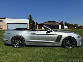 Prodám Ford Mustang GT 5.0 V8 cabrio 2018 - 14