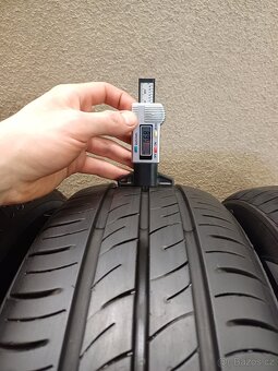 LETNÍ pneu Michelin/Kumho 185/60/r15 2+2ks - 14