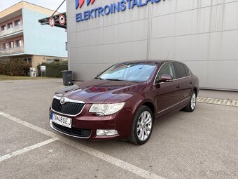 Škoda Superb 2 2.0 TDi M6 sedan - 14