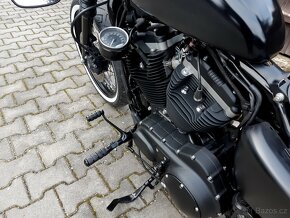 Harley Davidson Sportster Iron 883 Bobber - 14