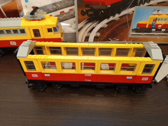 LEGO Train 12V 7740 - Inter-City Passenger Train - 14