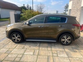 KIA Sportage  1.7CRDi  4x2 Premium 2017 automat 104kw DPH - 14