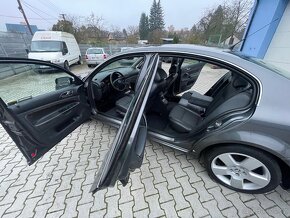 Škoda Superb 1.9 TDi 96kw Elegance, ČR, jasná historie - 14