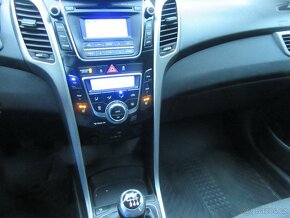 HYUNDAI I30 1.6 DOHC 88kw.r.v.2015 nové v čr. - 14