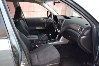 Subaru Forester 2.0D 4X4 AWD/TAŽNÉ/ČR/1MAJITEL - 14