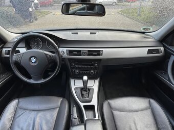 BMW Řada 3 E91 320i 125kW Automat Aut. klima Kůže Tažné - 14