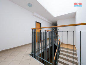 Pronájem bytu 1+kk, 29 m², Praha 8, ul. Kašparovo náměstí - 14