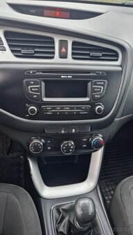 KIA Ceed 1.6 GDI r.v. 2014 - 14