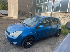 Ford Fiesta 1.3i 55 KW. Rok 2005. Klima. Nová STK  - 14