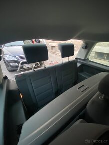 Volkswagen Touran 1,9 TDI ,  7 míst - 14