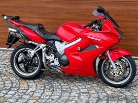 Honda VFR 800 - 14