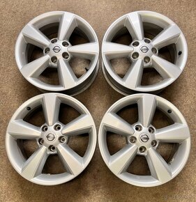 5x114,3 R17 originál alu Nissan Qashqai - ET 40 - - 14