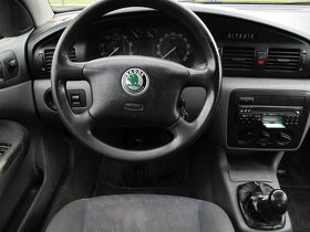 Škoda Octavia 1,4 pouze 1 maj. motor občas kouří - 14