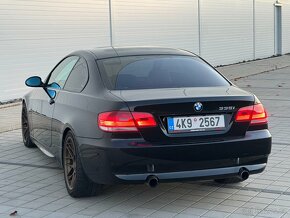 BMW E92 335i manuál - 14