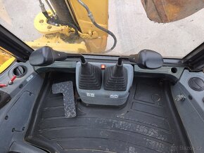 Traktor-Bager New Holland B115 Joystick - 14